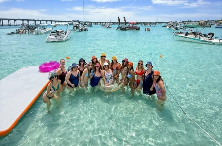Boat Rentals at Crab Island Bikkini Bottom